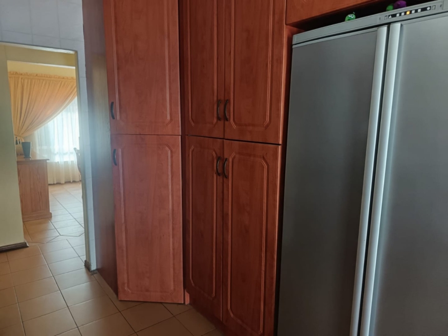 4 Bedroom Property for Sale in El Toro Park Northern Cape